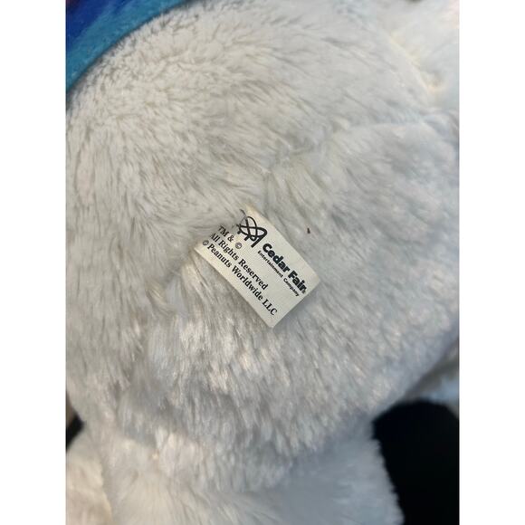 Giant Jumbo 30" Peanuts Snoopy Sitting Version BIG Plush Toy Cedar Fair - Picture 6 of 6